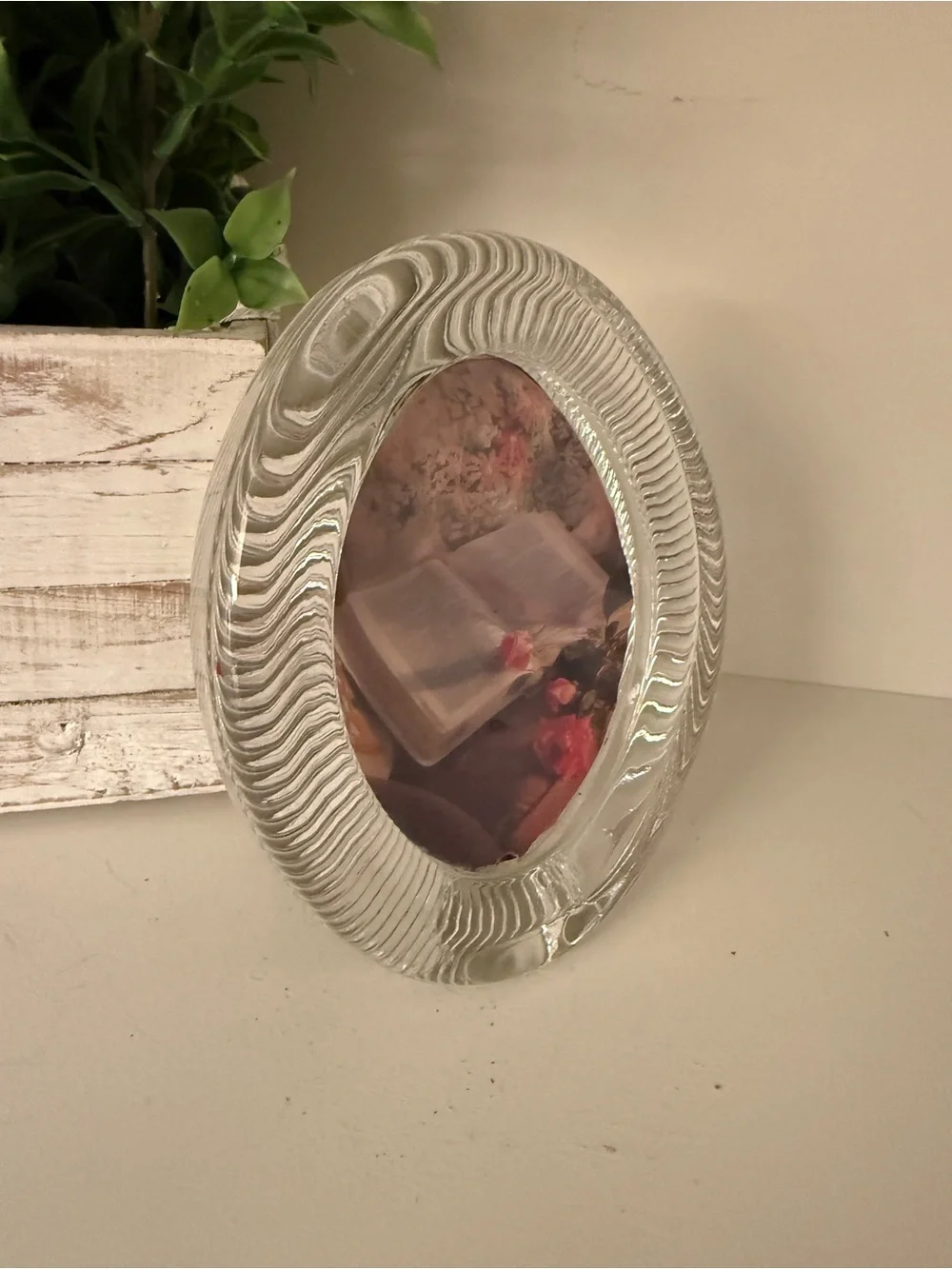 Vintage Heavy Clear Glass Oval Picture Frame Ripple Pattern Freestanding 6” x 5”